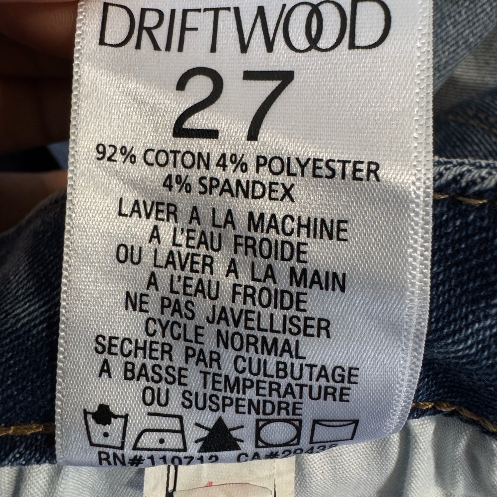 Driftwood Women's Meg Straight Crop Blue Star Embellished Jeans Sz 27 - Picture 11 of 12